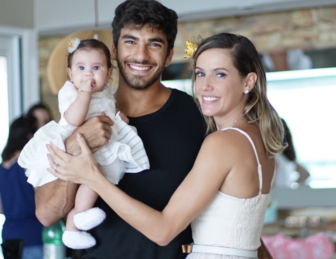 Hugo com esposa e filha