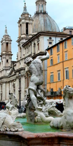 Foto de um monumento histórico de Roma.
