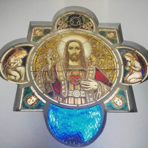 Vitral com a imagem de Jesus Cristo no Museu de Arte Sacra.
