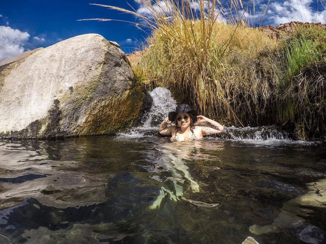 Banho em águas quentes no Chile